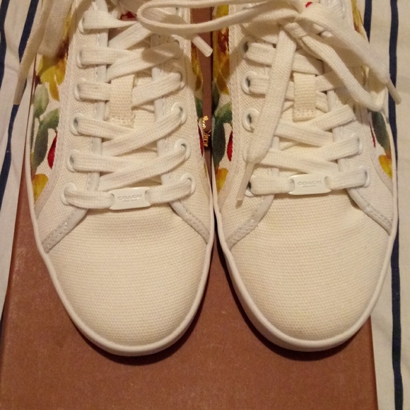 Coach Kristen Watercolor Floral Sneaker - Picture 6 of 8